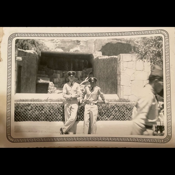 Meet your Posher, Adrian - Picture 3 of 3